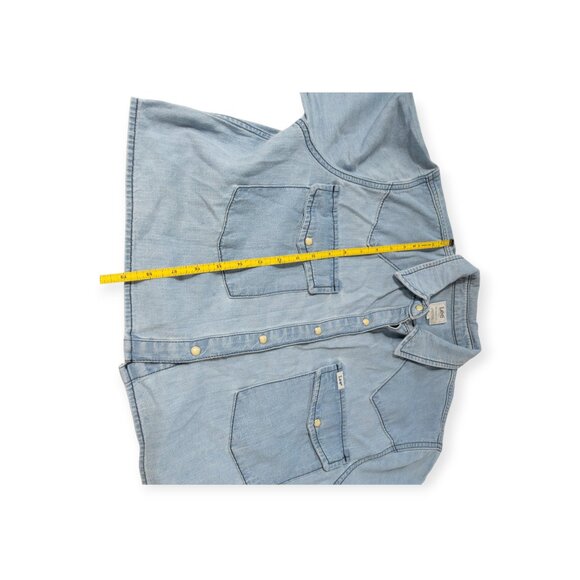 Lee Relaxed Fit Denim Crop Top Button Down Pockets SZ S Light Blue Long Sleeve - Picture 6 of 11